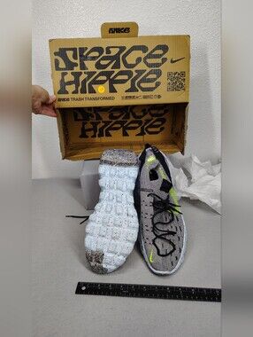 *Brand New* Nike Space Hippie - Grey/Volt Size Women's 13.5